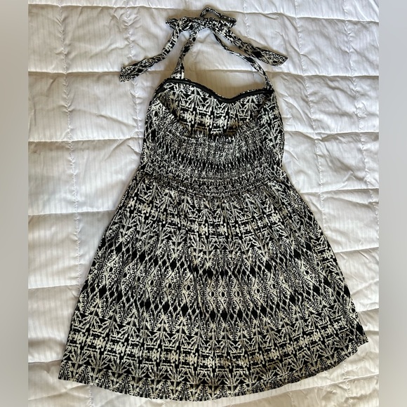 No boundaries black and white patterned halter dress size XL - Picture 4 of 5